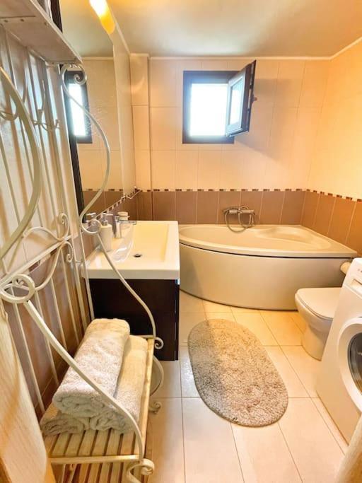 Kathiana Cozy Apartment מראה חיצוני תמונה