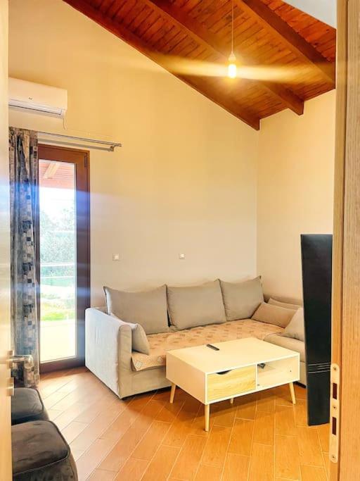 Kathiana Cozy Apartment מראה חיצוני תמונה